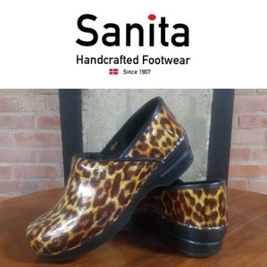 Sanita | Leopard Print Slip-on Nursing Clogs